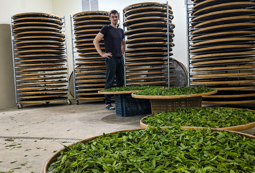 The farmer, Hannes Saarpuu preparing the tea