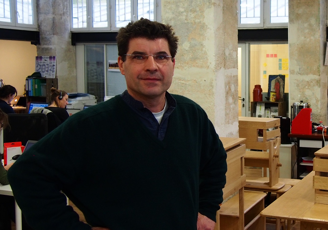 Camille, dans les bureaux de La Ruche qui dit Oui ! Camille, dans les bureaux de La Ruche qui dit Oui !