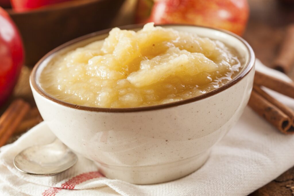 Healthy Organic Applesauce with Cinnamon