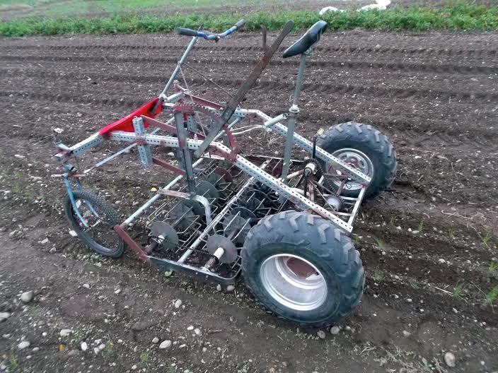Le culticycle : cultiver en pédalant.