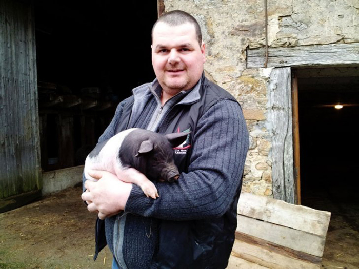 Il a bien failli y passer comme le dodo. Heureusement les éleveurs ont su se mobiliser.