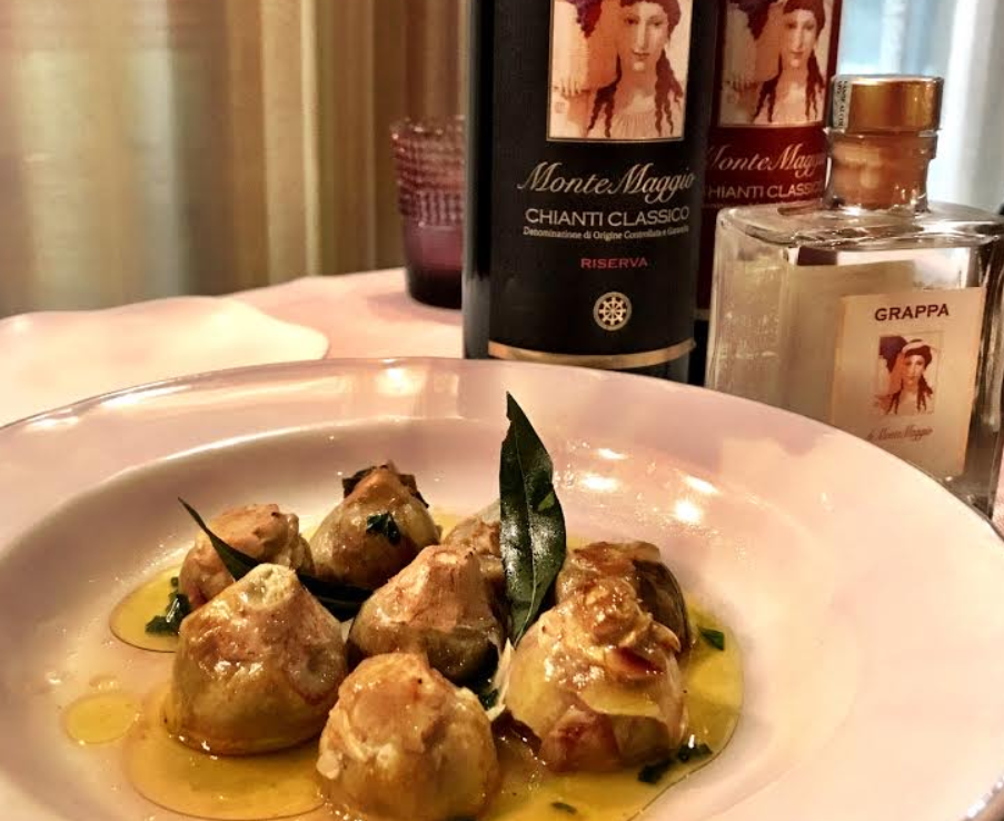 Artischocken nach r&ouml;mischer Art mit einer Flasche Montemaggio-Rotwein